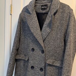 Chouyatou Herringbone Double-Breasted Long Coat – Women’s